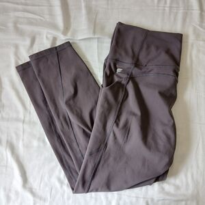 Fabletics Womens Dusty Lavender Cropped Leggings Medium